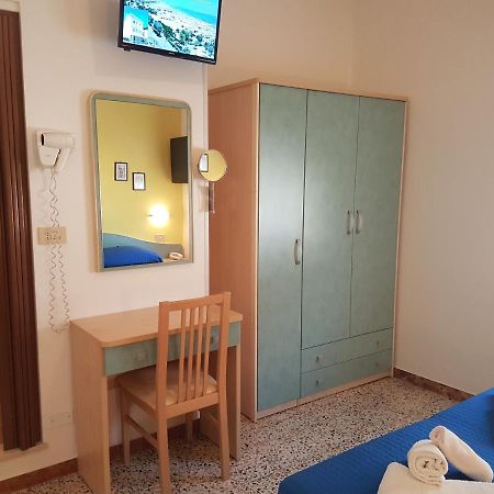 Hotel Villa Ersilia Rimini B&B Екстер'єр фото