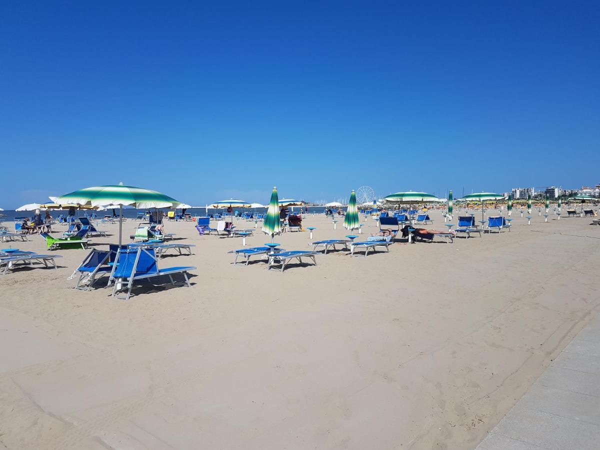 Hotel Villa Ersilia Rimini B&B Екстер'єр фото
