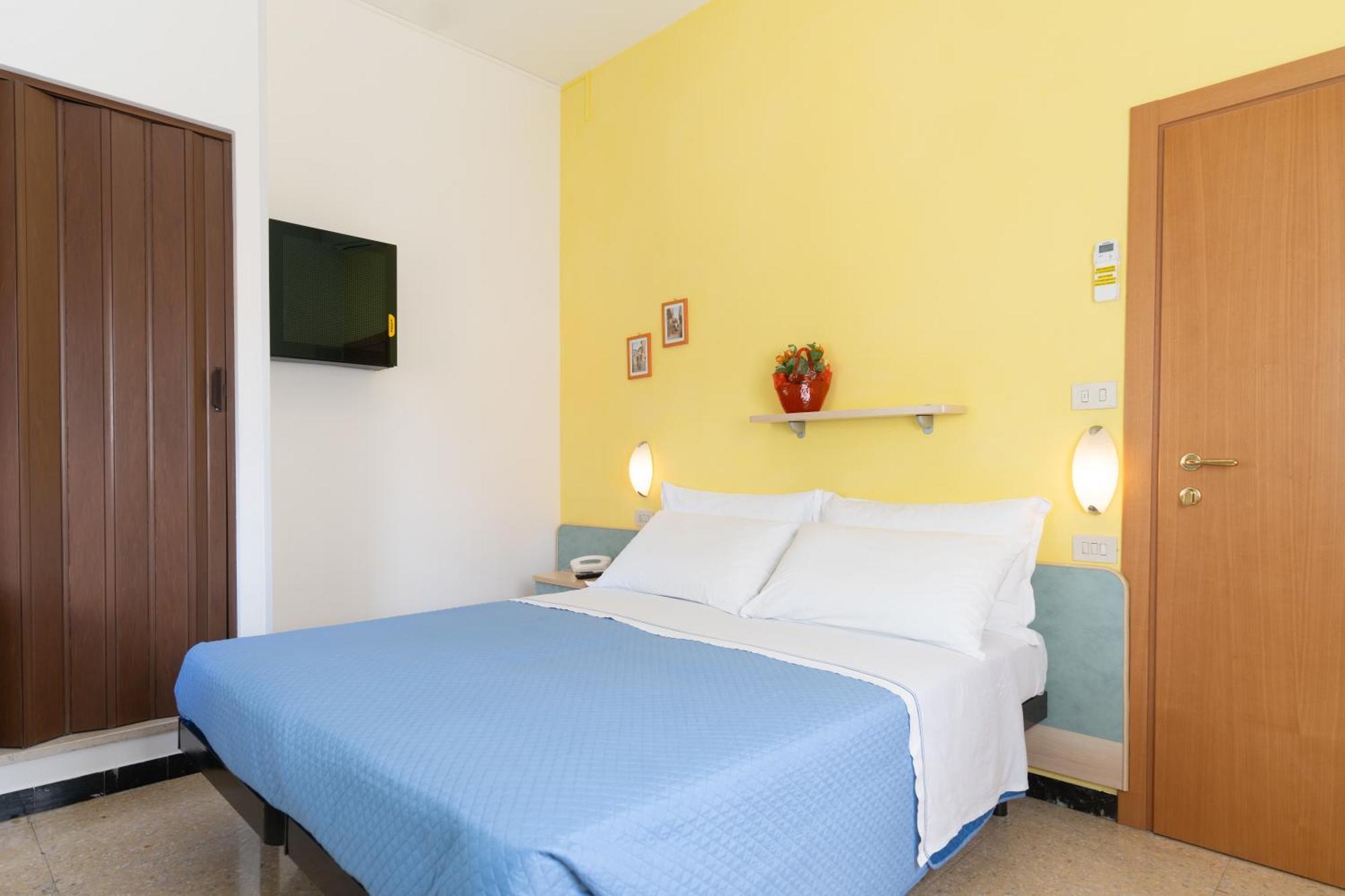Hotel Villa Ersilia Rimini B&B Екстер'єр фото