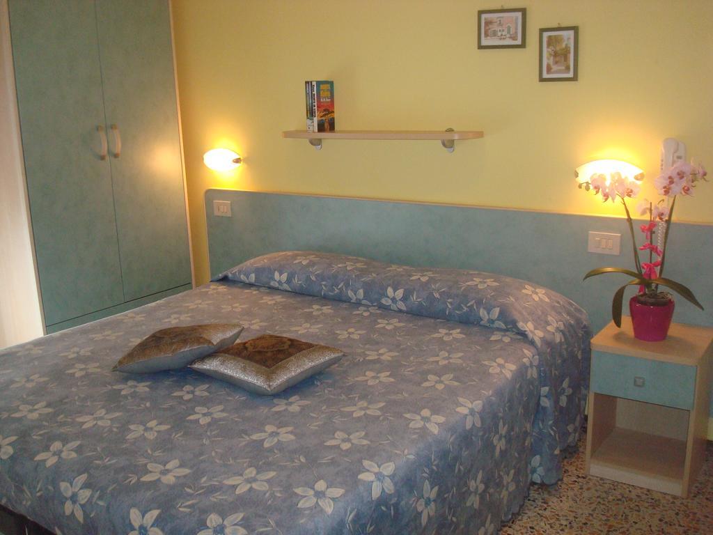 Hotel Villa Ersilia Rimini B&B Екстер'єр фото