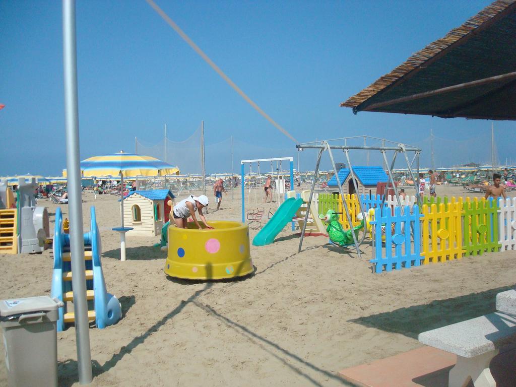 Hotel Villa Ersilia Rimini B&B Екстер'єр фото