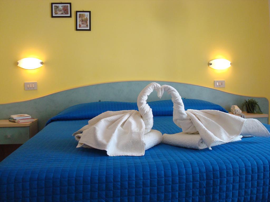 Hotel Villa Ersilia Rimini B&B Екстер'єр фото