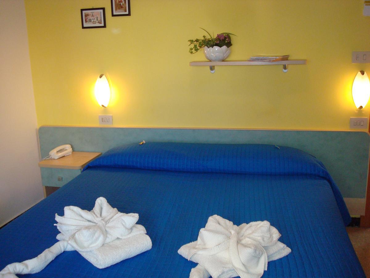 Hotel Villa Ersilia Rimini B&B Екстер'єр фото