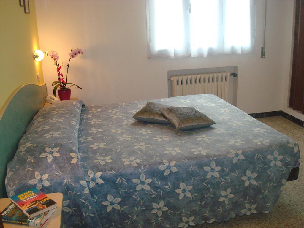 Hotel Villa Ersilia Rimini B&B Екстер'єр фото